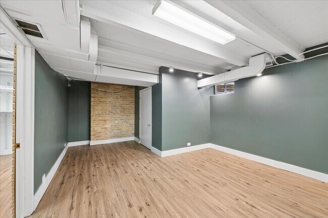 Building Photo - 310 Jackson Ave