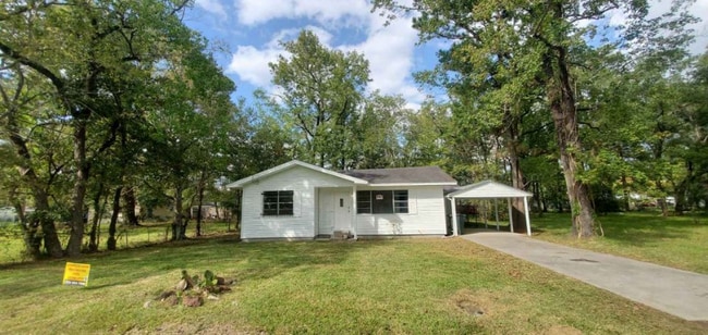 Building Photo - 2270 Johnson St