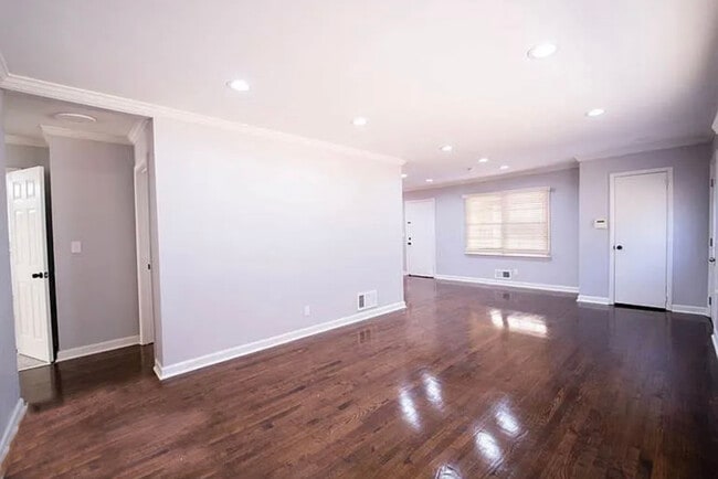 Building Photo - 215 Silver Springs Cir SW