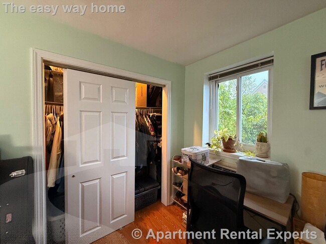 Building Photo - 326 Broadway