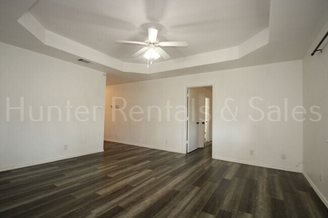Building Photo - Charming 3-Bedroom Home Minutes from Fort ...