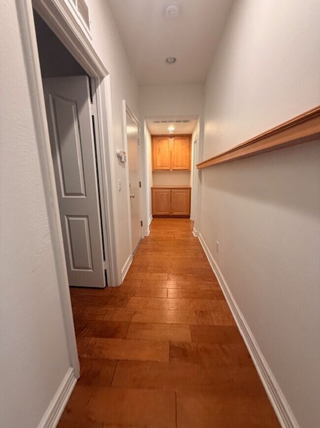 Building Photo - Spacious 5 Bed (4bed+Bonus room)/3 Bath 3000sq ft home in Laguna Niguel Guard Gated Community