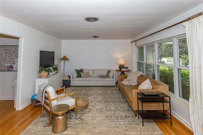 Building Photo - 1434 Roosevelt St