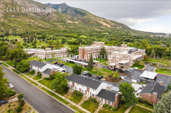 Building Photo - Stunning 3 Bed Ogden Townhome! No Deposit ...