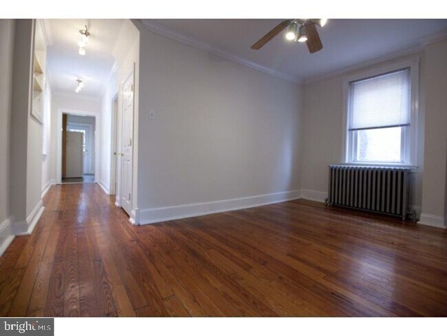 Building Photo - 541 Old Elm St