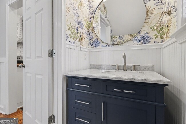 Building Photo - 179 Little St SE