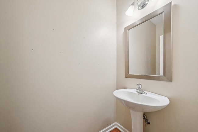 Building Photo - 29043 Cullen Dr