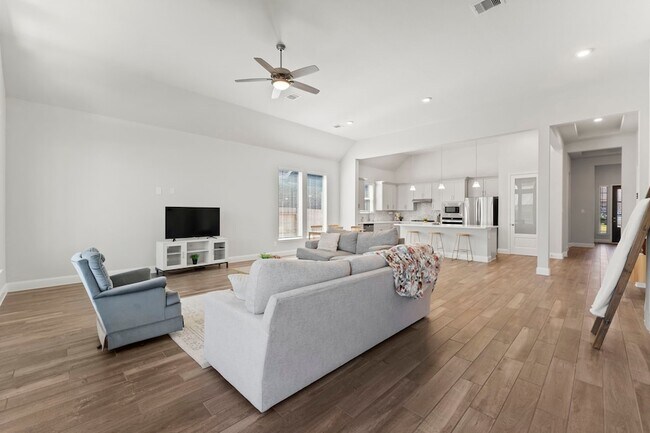 Building Photo - 15949 Hayes Mkt Lp