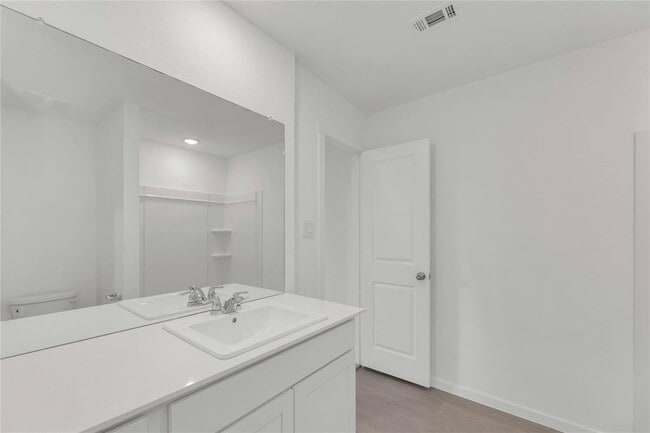 Building Photo - 263 Ottawa Way