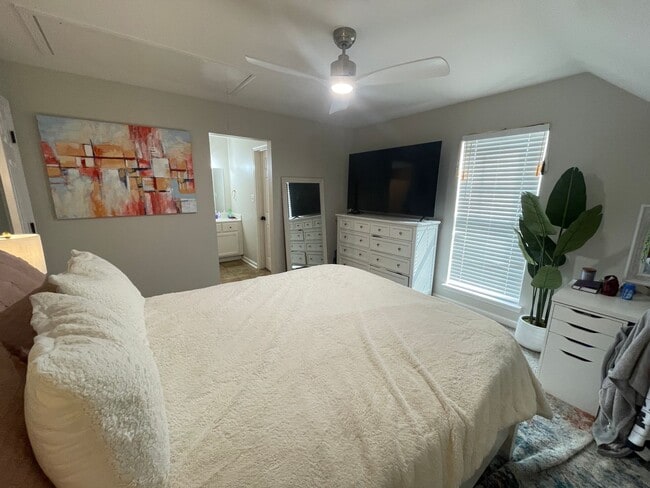 Building Photo - 3BR/3.5BA For Rent