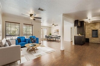 Building Photo - 5702 Fairlane Dr