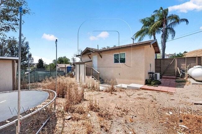 Building Photo - 23963 Lodge Dr