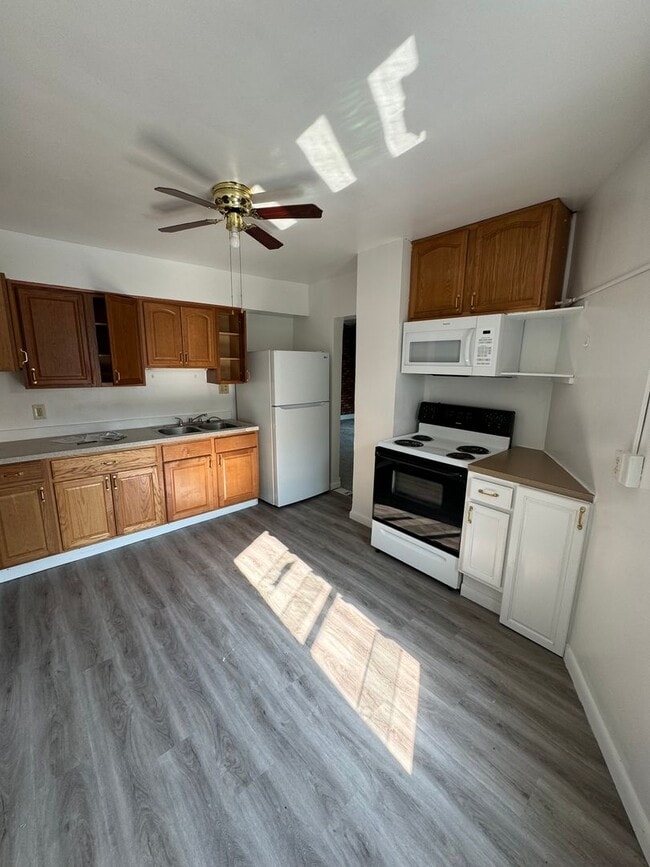 Building Photo - Charming 2 Bedroom, 1 Bath Apartment | Carlisle Area Schools!