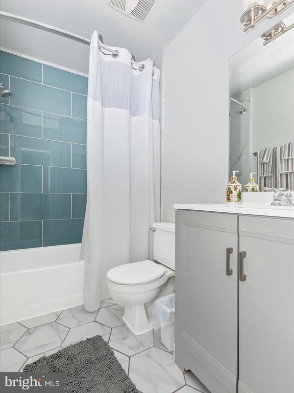 Building Photo - 11349 Appledowre Way