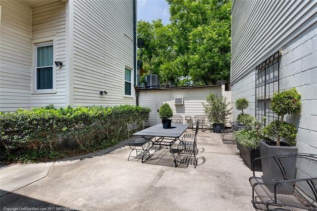 Building Photo - 5213 Prytania St