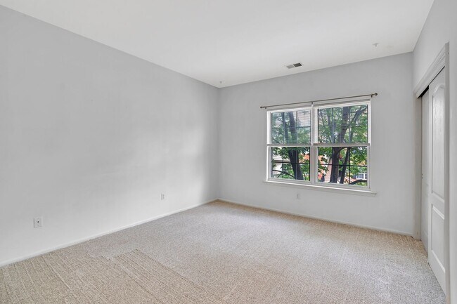 Building Photo - 524 Coppola Dr