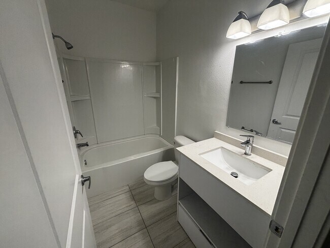 Building Photo - 1209 Southstation Pl
