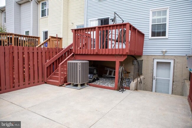 Building Photo - 6658 Seagull Ct