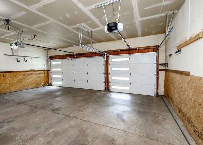 Building Photo - 70 Beckwith Dr