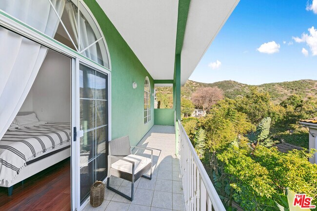 Building Photo - 26600 Ocean View Dr