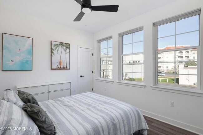 Building Photo - 6 West End Ct