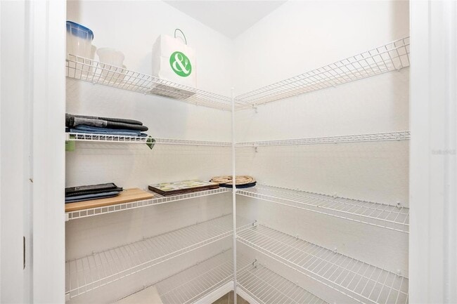 Building Photo - 12470 Wellen Golf St