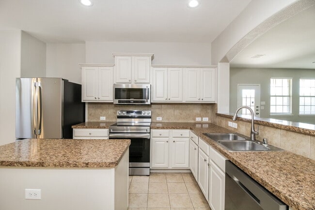 Building Photo - 15408 Yarberry Dr