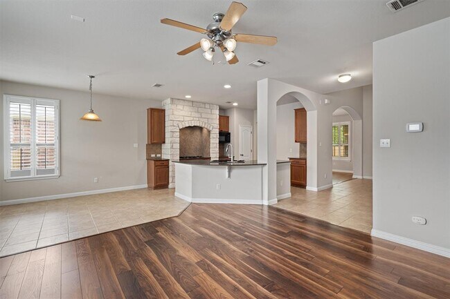 Building Photo - 404 Arrowhead Trail