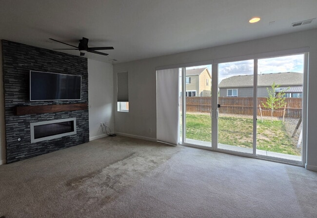 Building Photo - 25606 E Bayaud Ave