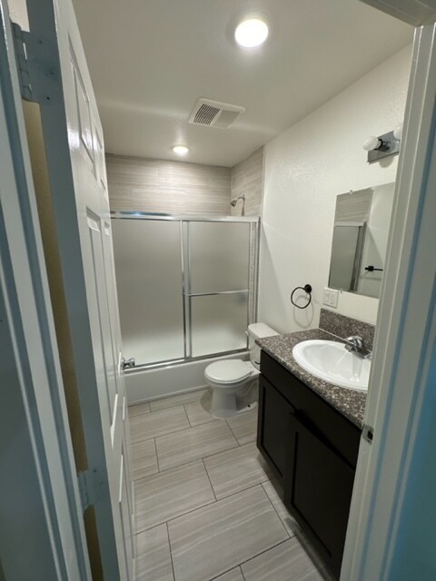 Building Photo - 237-239 E 81st St