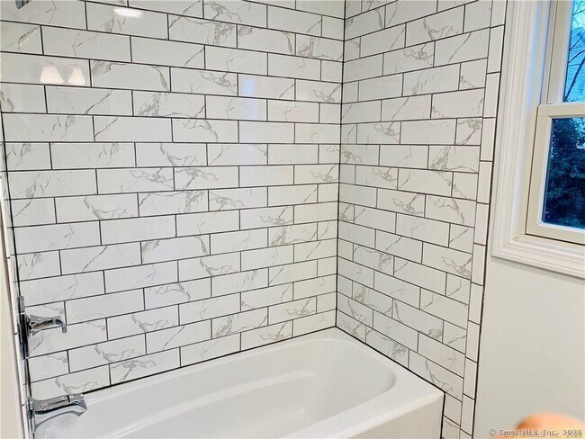 Building Photo - 47 Soundview Ave