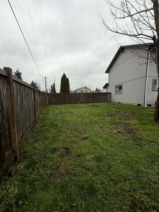 Building Photo - 15721 95th Ct SE