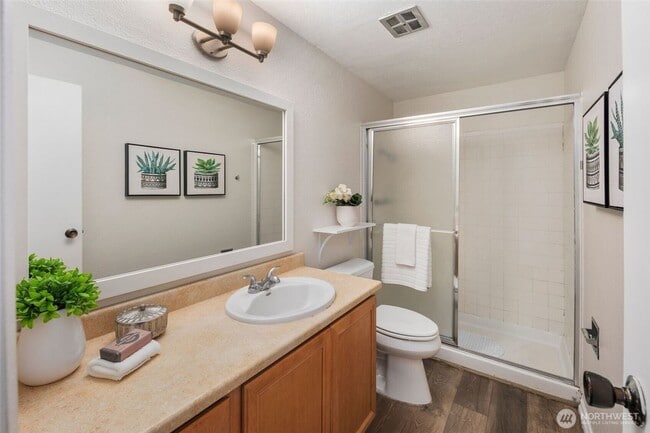 Building Photo - Resort Living at home!