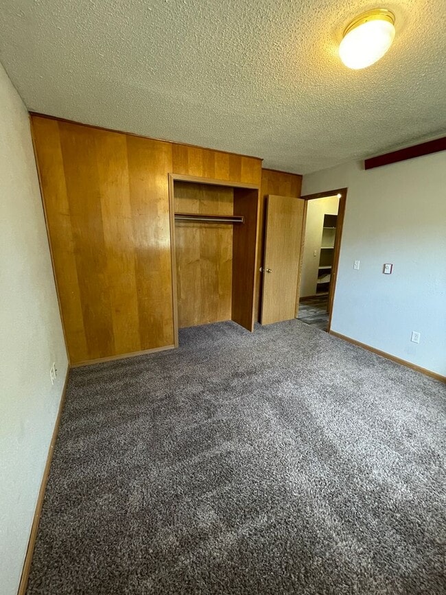 Building Photo - 3 Bed, 1 Bath Home for rent. One level living!