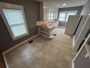 Building Photo - Palmetto unit for rent near local marinas,...