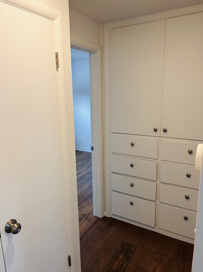 Upstairs hallway - 3676 S Hillside Ln