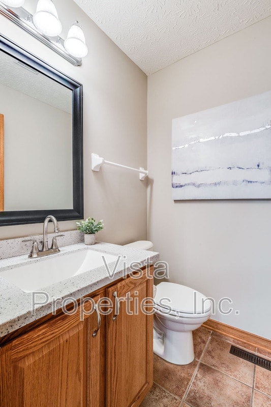 Building Photo - 7225 Bromfield Dr