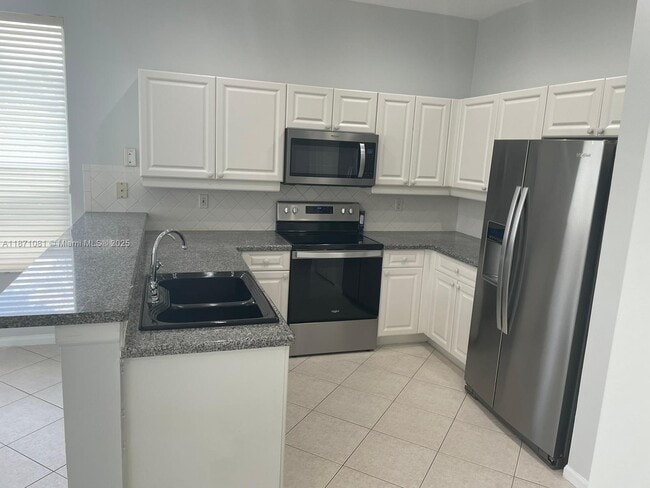 Building Photo - 2145 SW 150th Ave