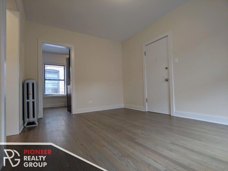 Building Photo - 2643 N Spaulding Ave