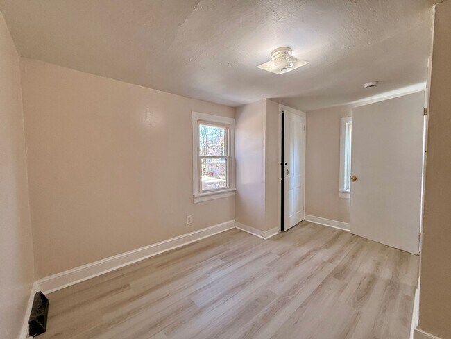 Building Photo - 243-245-245 South Ave