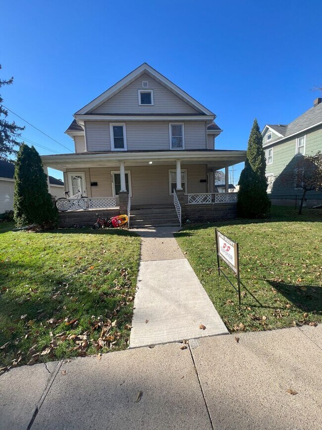 Primary Photo - 2318-20 Fremont