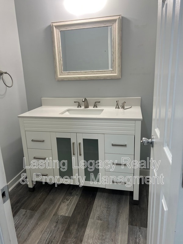 Building Photo - 2333 15th St NE