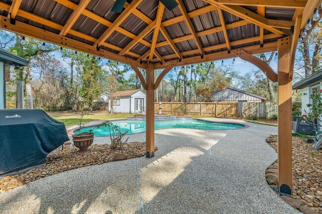 Building Photo - 127 Sagewood Dr