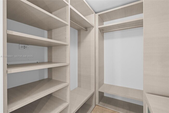 Building Photo - 88 SW 7th St