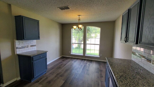 Building Photo - Eagle Mountain-Saginaw ISD, 3 bedrooms, 2 ...