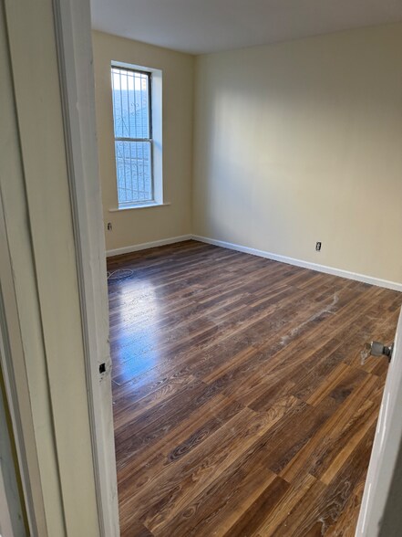 Building Photo - 873 Lenox Rd