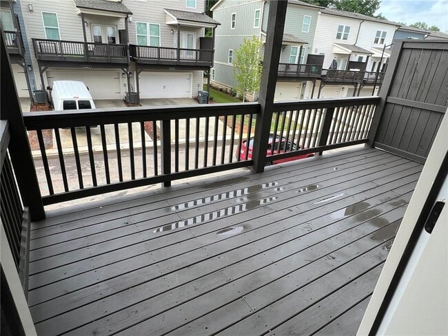 Building Photo - 327 Maltibie Dr