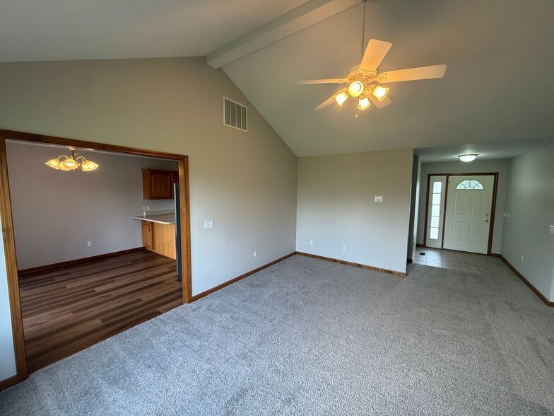 Building Photo - 2726 Bearberry Ct