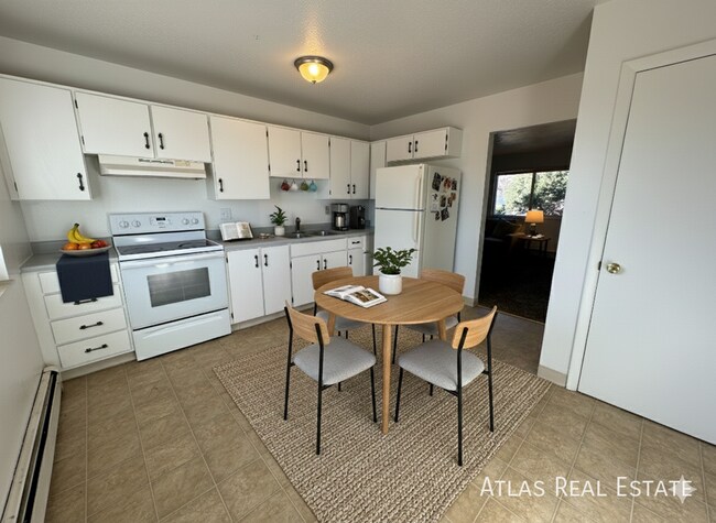 Building Photo - 4206 Forest Hill Ct