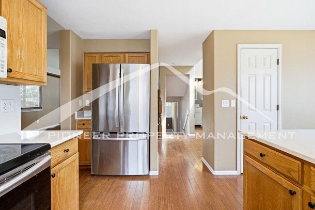 Building Photo - Spacious Home with Central AC and Fenced Yard